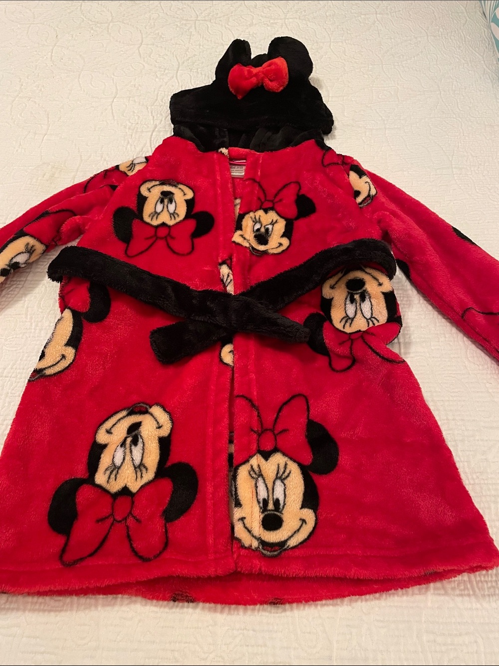Disney, size 2T/3T, Red and Black Minnie Mouse Plush Kids Robe
